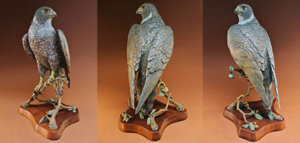 3d casted resin lifelike falcon sculpture