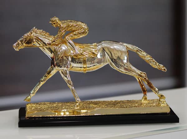 Customized gold plated metal horsing racing awards