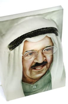 3d portrait in glass of Kuwait Emir