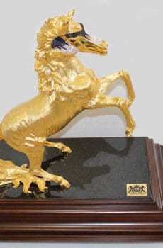 Gold platted horse on two leg souvenir model