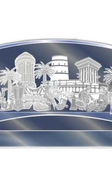 Crescent shape crystal plaque with Qatar skyline